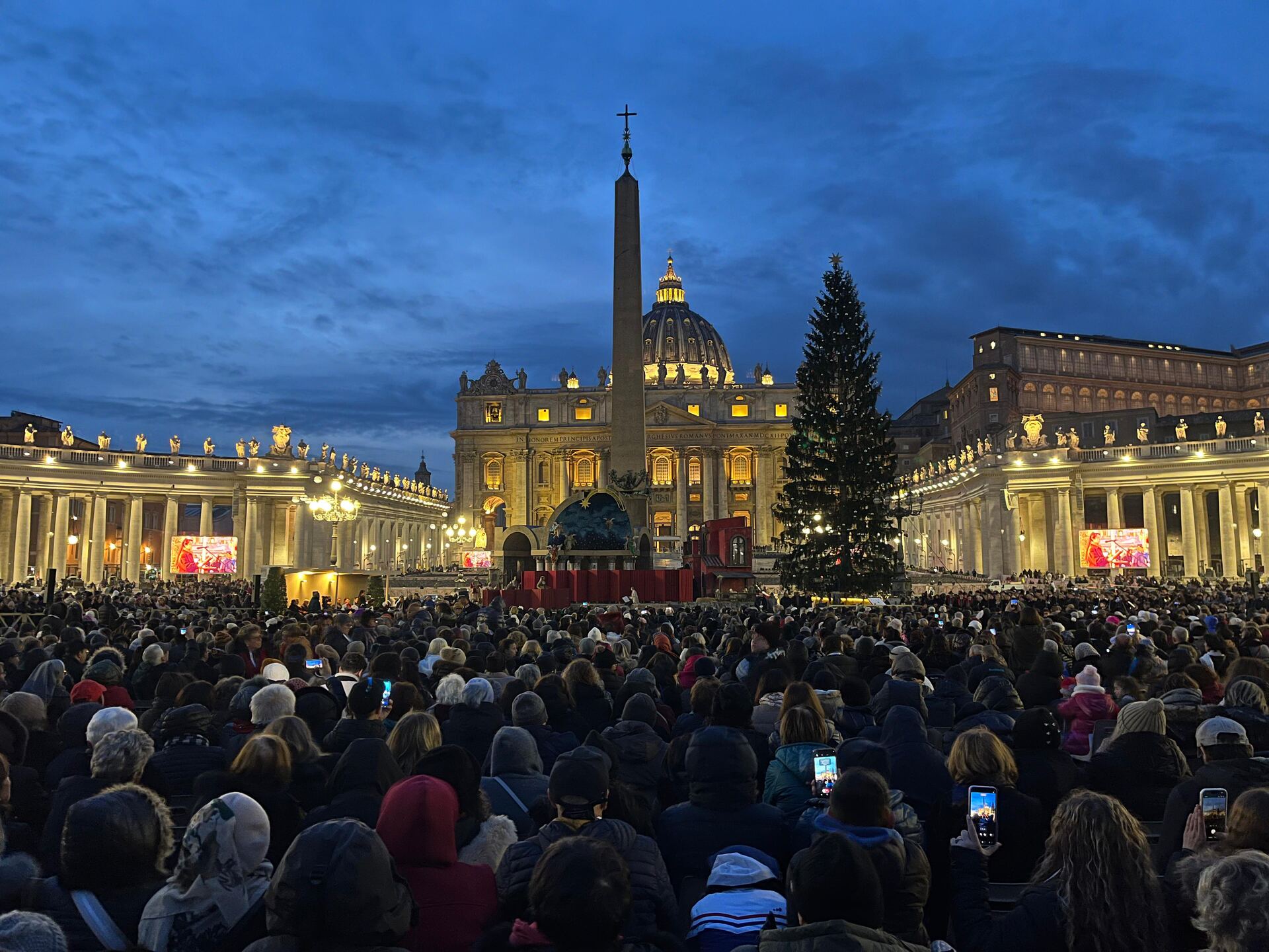 Allestimento amplificazione presentazione Albero e Presepe Vaticano 2025 2