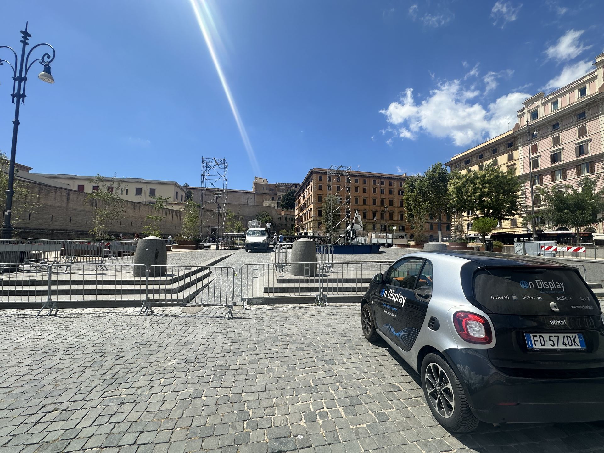 Inizio Allestimento Palco Giubileo Influencer Roma 2025