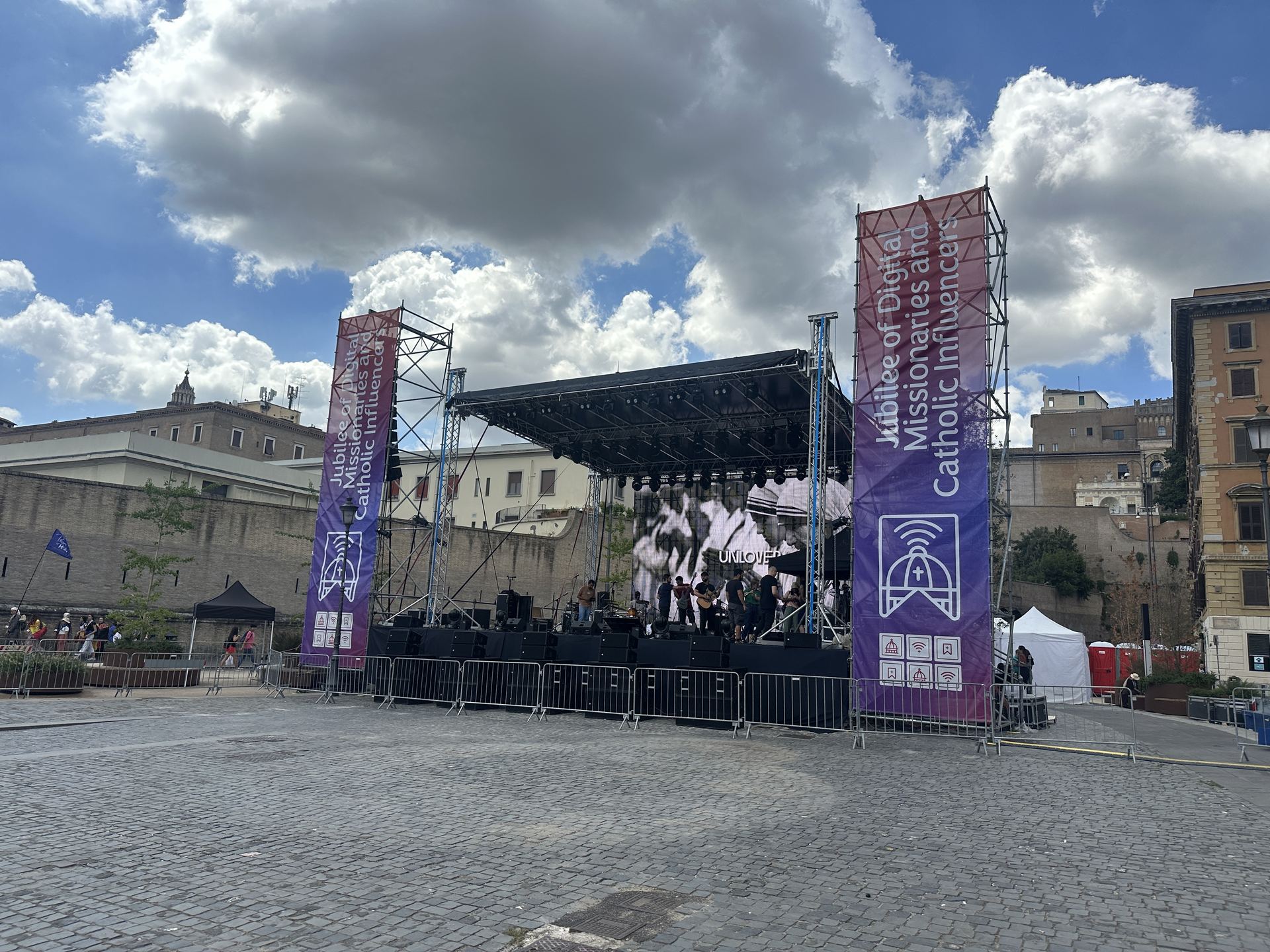 Palco Giubileo Missionari Digitali e Influencer Cattolici Roma 2025