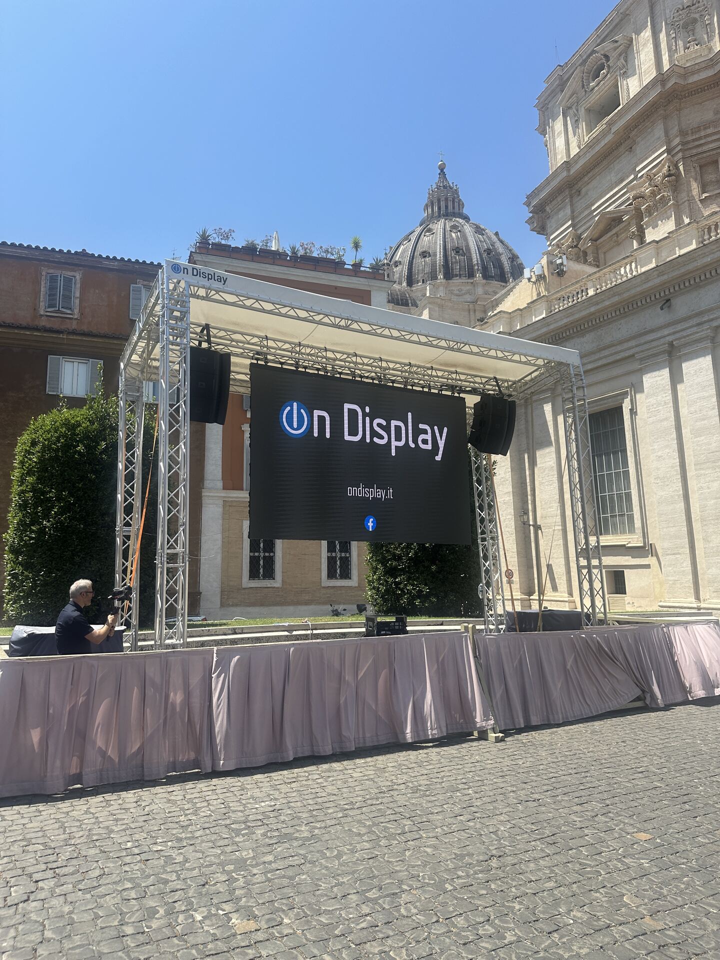 Struttura Coperta con Audio e Video – Aula Paolo VI, Roma 2025
