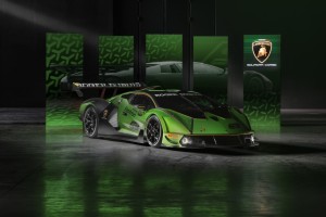 Lamborghini-Essenza-SCV12-3